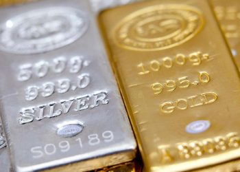 सस्ता हुआ सोना और चांदी, गिरावट के बाद इतनी रह गई 10 ग्राम सोने की कीमत