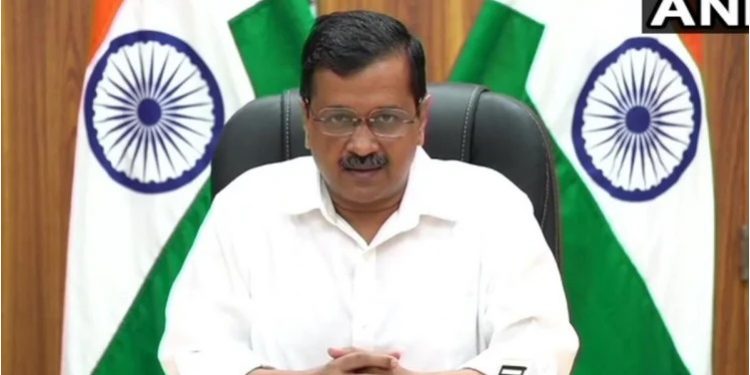 दिल्ली : एक महीने के अंदर लगेंगे 44 ऑक्सीजन प्लांट्स, केजरीवाल बोले-बैंकॉक से आयात करेंगे 18 टैंकर